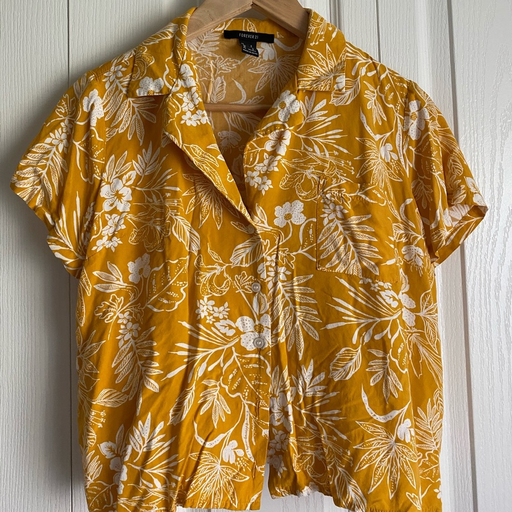 Short sleeve bottom down Hawaiian shirt 🌺